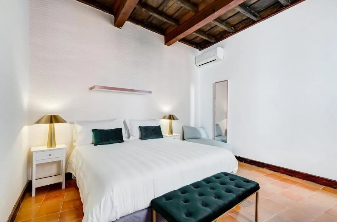 Bed & Breakfast La Farina Rooms Rome Italy